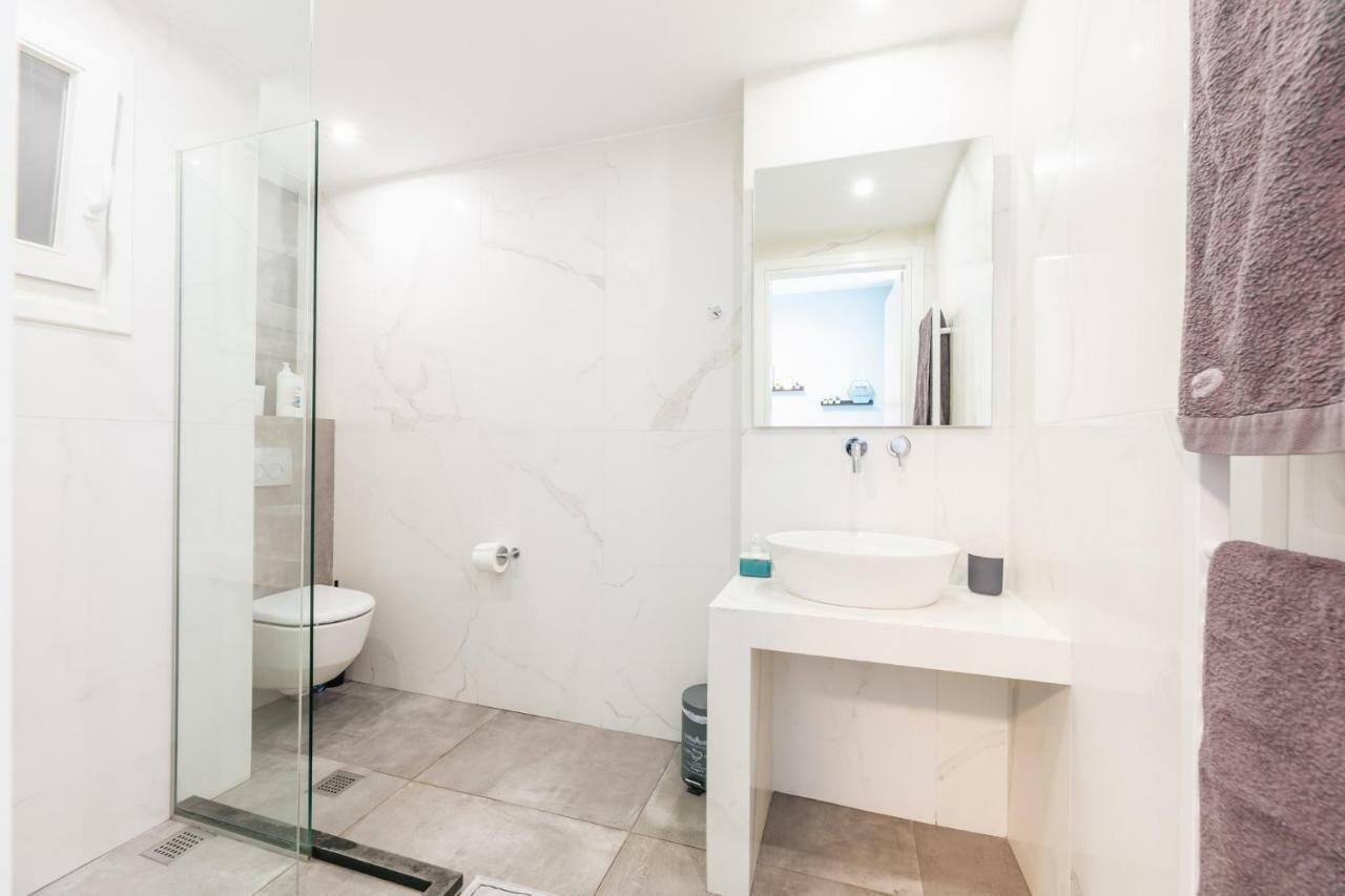 Modern White Tower Apartment テッサロニキ エクステリア 写真